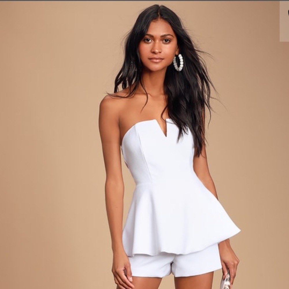 Lulus Where You Are White Strapless Romper NWT